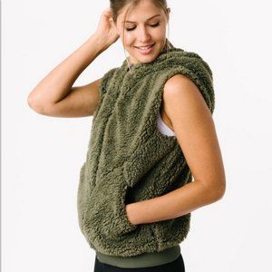 PLUS SIZE 4XL Zyia Active olive hooded teddy vest NEW Size 18-20